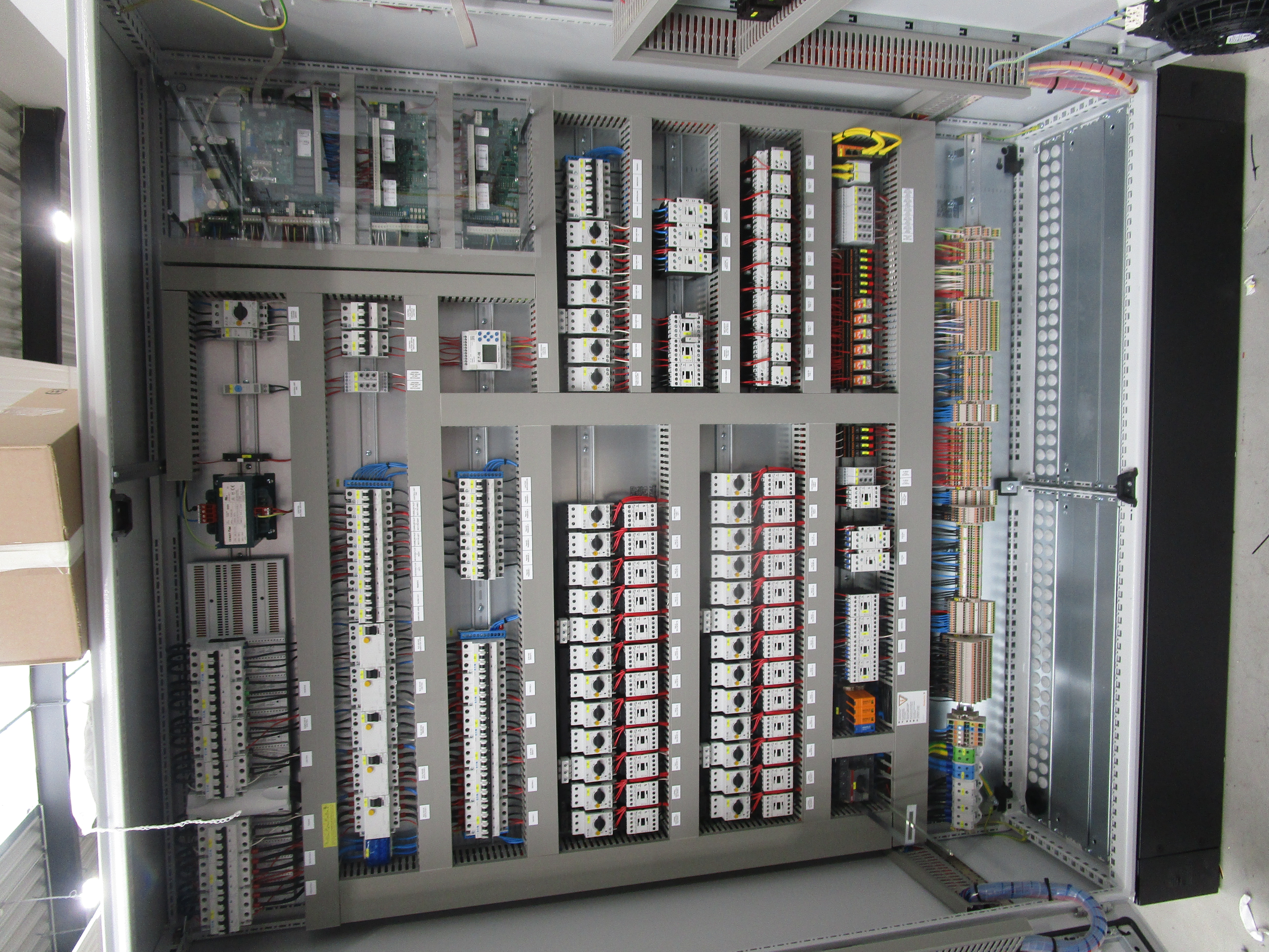 Schaltschrank Aufzucht